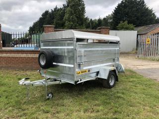 CLH 7FT 6" X 4FT 6" Livestock Trailer