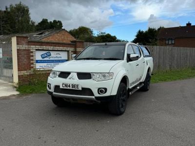 Mitsubishi L200 Barbarian Black Edition